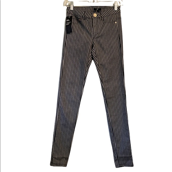 H&M Denim - NWT H&M black and white vertical striped skinny leg jeans denim pants size 4
